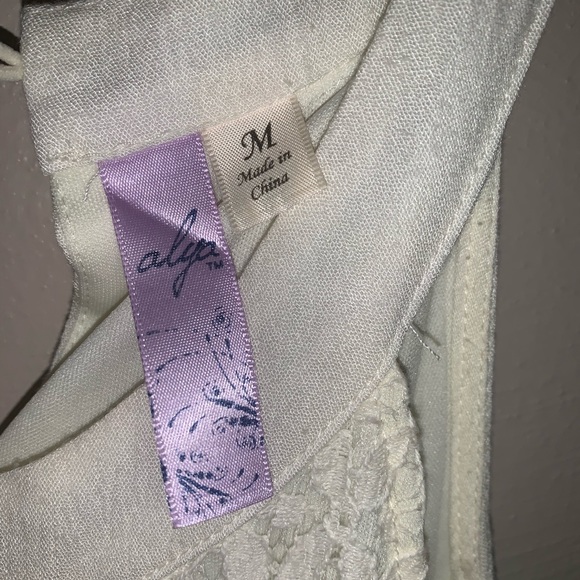 Beautiful Creme Dress WORN ONLY ONCE - Picture 5 of 7